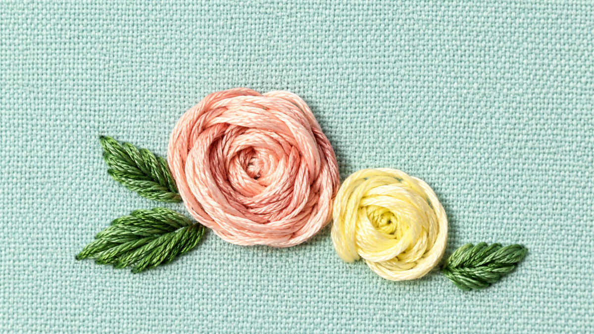 bordar rosas en relieve paso a paso